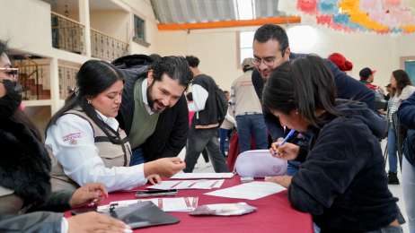 Entregan tarjetas del Bienestar a jvenes de municipios del oriente del Estado de Mxico